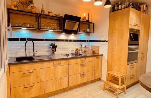 Le Blanc-Mesnil House | 2-bedroom house in enchanting Le Blanc-Mesnil with AC, WiFi, fitness room