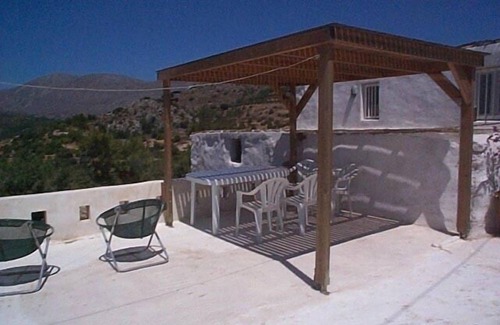 Ayios Stefanos House | 2-bedroom house in mountain village overlooking coastal resort of Makrigialos
