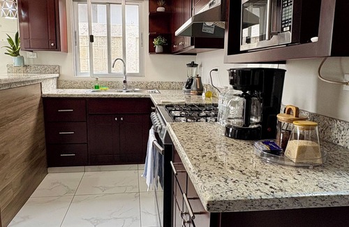 San Pedro Sula House | 2-bedroom house in charming San Pedro Sula with AC, WiFi. Private House Valencia