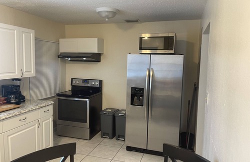 Fort Pierce North House | 2 Bedroom House, Ideal for a Family