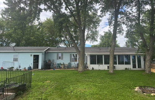 Oshkosh House | 2-bedroom house in Oshkosh minutes from EAA.
