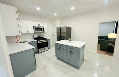 North Ironbound House | 2-bedroom house in peaceful Newark with AC, WiFi. Relax and unwind