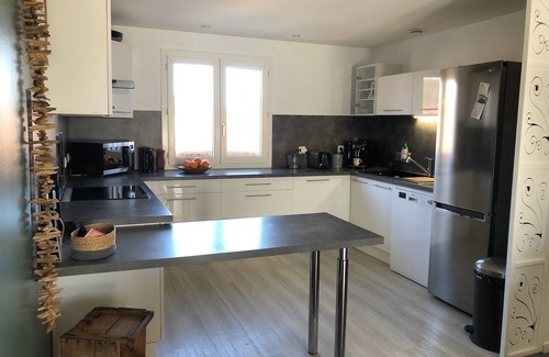 Pomerols House | 2-bedroom house with garden