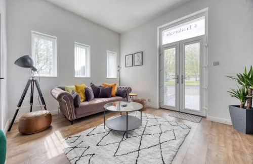 Balloch House | 2 Bedroom in the Heart of Loch Lomond