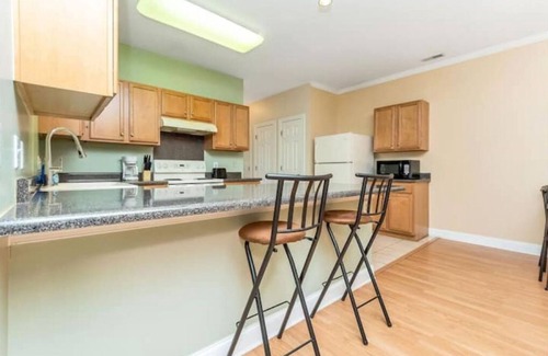 Cornelius Condo | 2 Bedroom Lake Norman Condo POOL