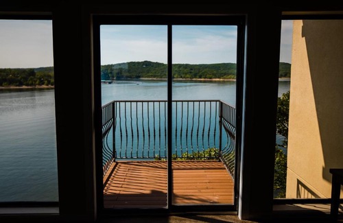 Ridgedale House | 2 Bedroom Lake view Villa - Unit 509