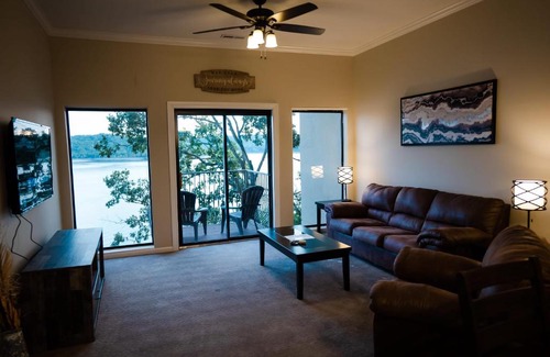 Ridgedale House | 2 Bedroom Lake view Villa - Unit 509
