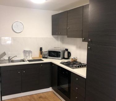 Loughborough Apartment | 2 Bedroom Large First Floor Apartment with FREE Parking