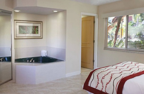 Pompano Beach Resort | 2 Bedroom Lockoff Condo on Pompano Beach, Sea Gardens Resort!