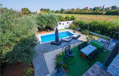 Skatari Apartment | 2 Bedroom Lovely Apartment In Pula