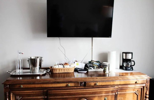 Richfield Apartment | 2-Bedroom Luxury Suite in Minneapolis Boutique Hotel