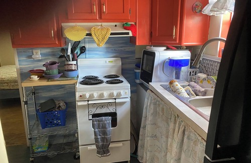 Riverview House | 2-bedroom mobile home in fabulous Riverview with fitness room, AC over 55 comm