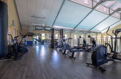 Century City Apartment | 2 Bedroom Mountain View Penthouse Century City
