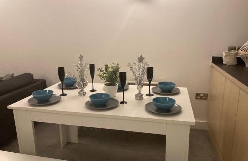 Southampton City Centre Apartment | 2 bedroom near ocean village Marina port apartment