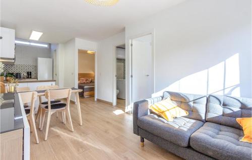 Santa Pola Apartment | 2 Bedroom Nice Apartment In Santa Pola