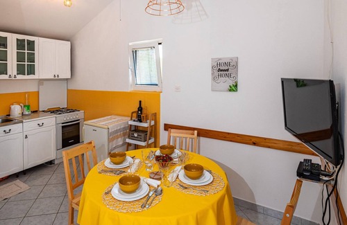 Molat House | 2 bedroom nice home in Molat
