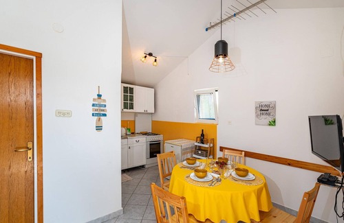Molat House | 2 bedroom nice home in Molat
