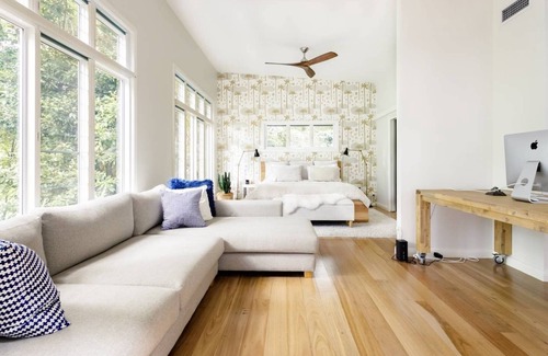 Ewingsdale House | 2 Bedroom + Nursery - Family and Dog Friendly, Minutes from The Farm and Town