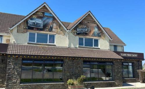 Mullacott House | 2 Bedroom Ocean View, Ilfracombe