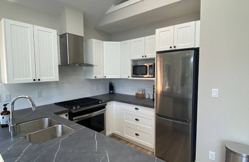 Port Renfrew Cottage | 2 Bedroom Oceanfront Cottage