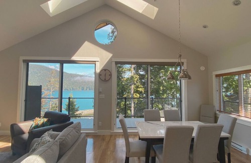 Port Renfrew Cottage | 2 Bedroom Oceanfront Cottage