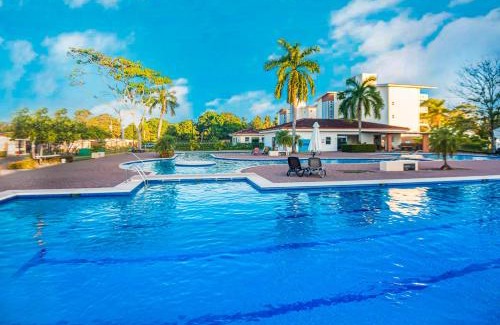 Bejuco Apartment | 2 Bedroom Oceanfront Condo with Wi-Fi, AC and Pool