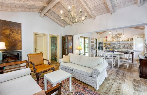 Nenadici House | 2 bedroom pet friendly home in Malinska