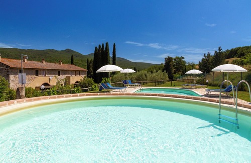 Chianni House | 2 bedroom private vacation home in tuscany