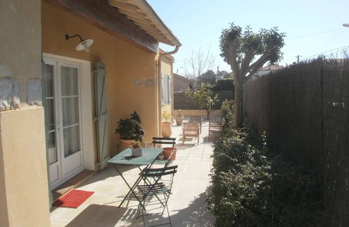 Toulon House | 2 bedroom private vacation home in toulon