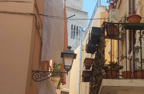 Old Town House | 2 Bedroom Private vacation home in Bari