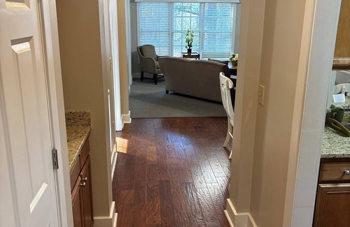 Lackey Resort | 2-bedroom resort in amazing Williamsburg with fitness room, WiFi, AC, outlets