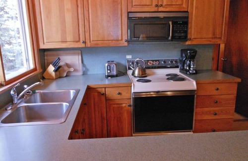 Whitefish Cabin | 2 Bedroom Retreat in Quiet Area near Slopes