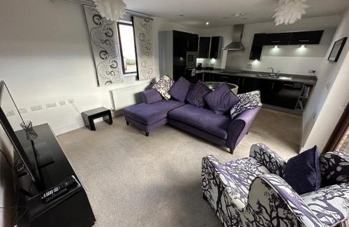 Stockton-on-Tees House | 2 Bedroom Riverside Property with Roof Terrace