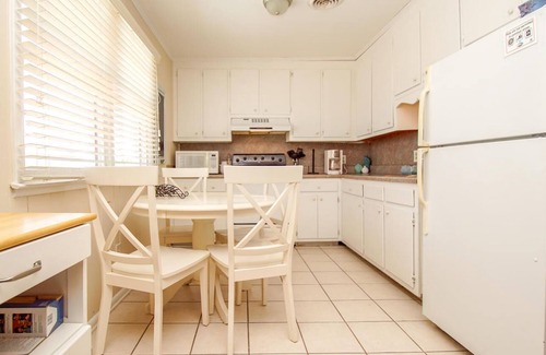 Long Beach Villa | 2 bedroom second row unit, across from beach, saltwater pool