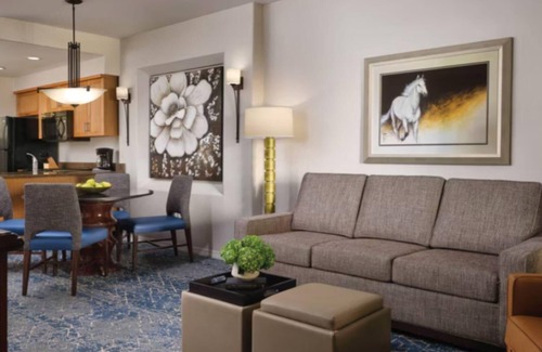 North Scottsdale Resort | 2 bedroom Sleeps 8 at the Sheraton Desert Oasis