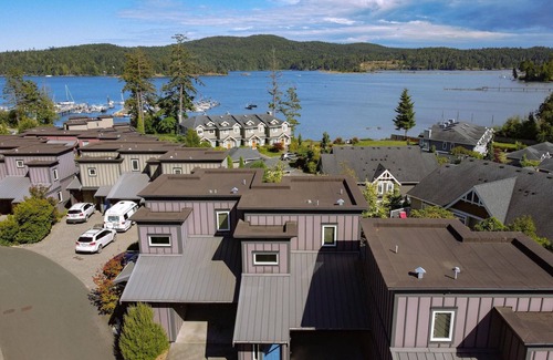 Sooke House | 2 Bedroom Sooke Townhome