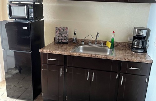 Ensenada Cottage | 2 Bedroom Suite in beautiful Ensenada with a jacuzzi in the room. Ocean view!