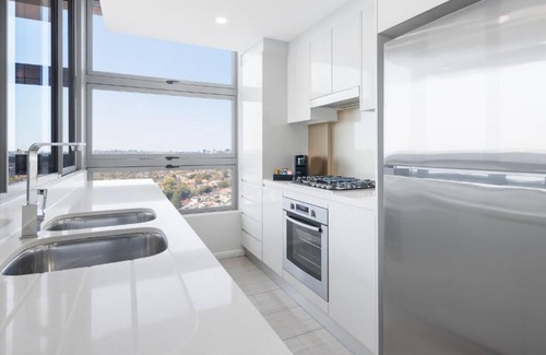 Zetland Apartment | 2-Bedroom Suite in Superb Zetland Sydney