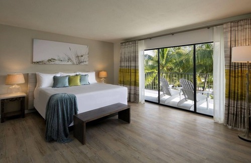 Islamorada Resort | 2 Bedroom Suite w/Kitchenette, Outdoor Pool, Free Parking & Pet Friendly!