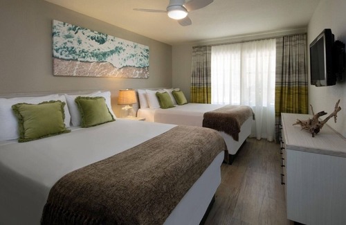 Islamorada Resort | 2 Bedroom Suite w/Kitchenette, Outdoor Pool, Free Parking & Pet Friendly!