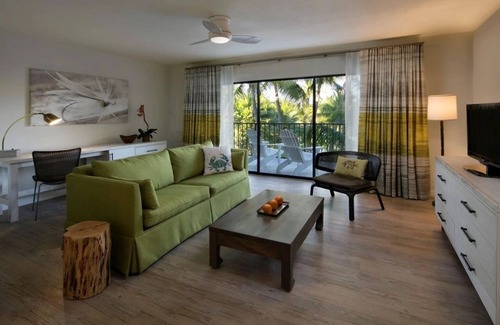 Islamorada Resort | 2 Bedroom Suite w/Kitchenette, Outdoor Pool, Free Parking & Pet Friendly!