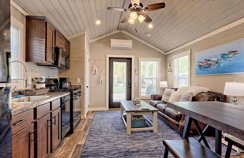 Clarkesville Cottage | 2 Bedroom Tiny Home near Lake Burton, Georgia in the Blue Ridge Mountains