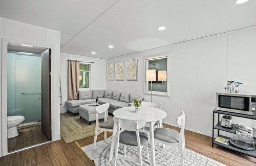 Hollywood Other | 2 Bedroom Tiny Farm Home Near Seminole Hard Rock Hotel & Casino!