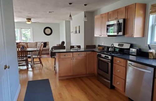 Town of Hastings Apartment | 2-bedroom townhouse with indoor fireplace