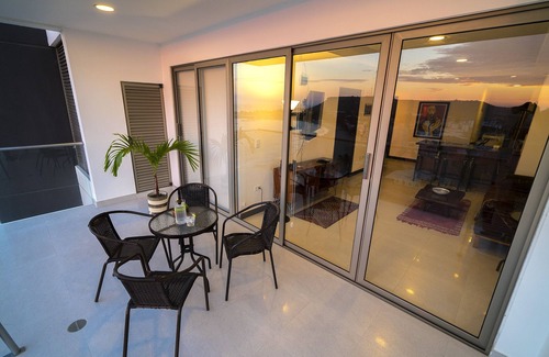 Salinas Apartment | 2 Bedroom Upscale Beach Front Condo