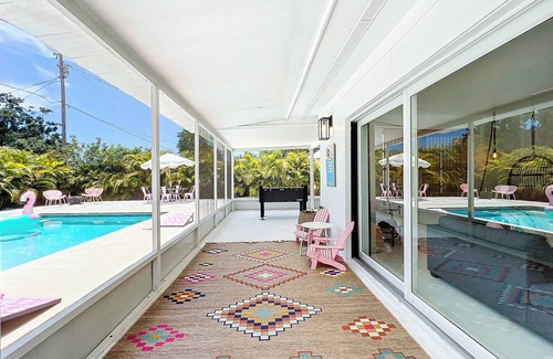 Southgate House | 2-bedroom vacation home just 11 minutes from Siesta Key Beach