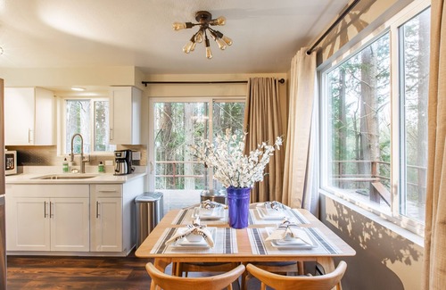 Olympia House | 2-bedroom vacation home just 9 minutes to Evergreen State College
