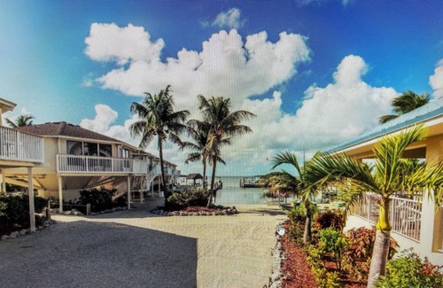 Marathon Villa | 2-bedroom villa in fantastic Marathon with WiFi, AC