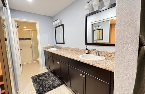 Palm Harbor Villa | 2 Bedroom Villa with Hot Tub and Heated Pool