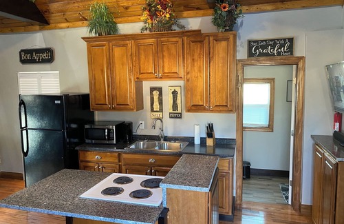 La Follette House | 2-bedroom with a loft . Only a block away from the ATV/hiking trails !